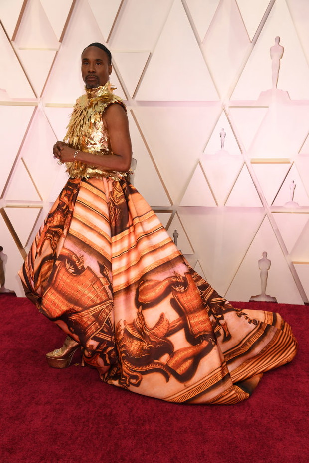 Oscary 2020: Kreacje gwiazd / Billy Porter w sukni Giles Deacon couture, biżuterii Swarovskiego i butach Jimmy'ego Choo