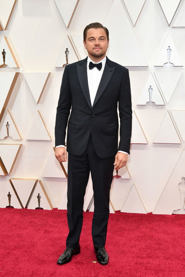 Oscary 2020: Kreacje gwiazd / Leonardo DiCaprio w butach Christiana Louboutina