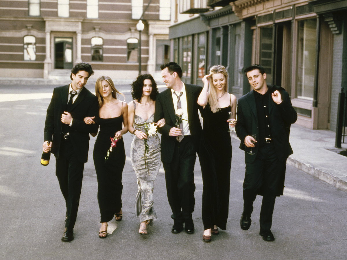 Serial „Przyjaciele” powraca! Jennifer Aniston, Courteney Cox i inni aktorzy nie mogli poinformować o tym lepiej. Co zrobili?