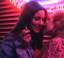 „Kontrola” - o czym jest polski serial 20-letniej Nataszy Parzymies? Obejrzało już miliony osób!