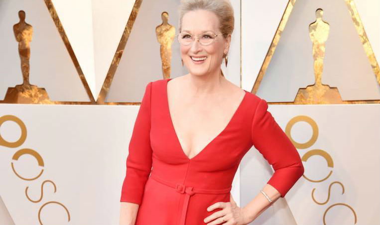 meryl-streep-i-allison-janney-zalozyly-niemalze-identyczne-sukienki_1