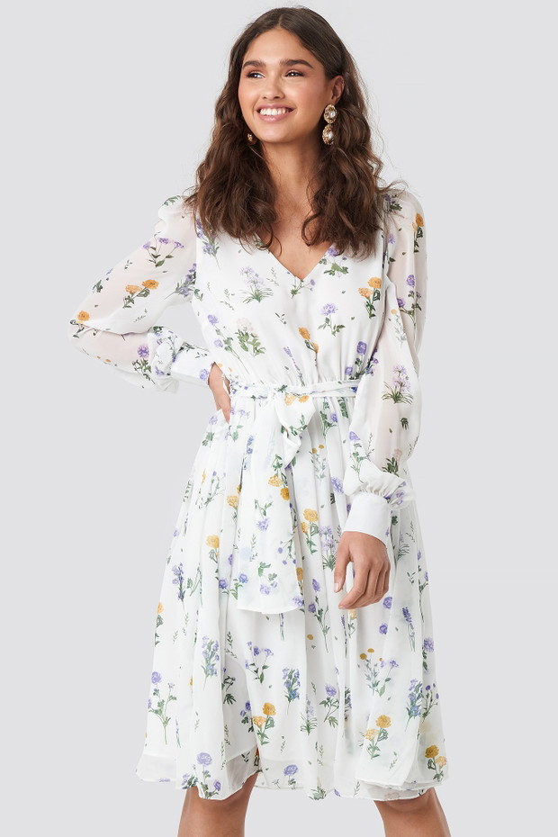 Sukienka w kwiaty NA-KD, 242.95 zł
