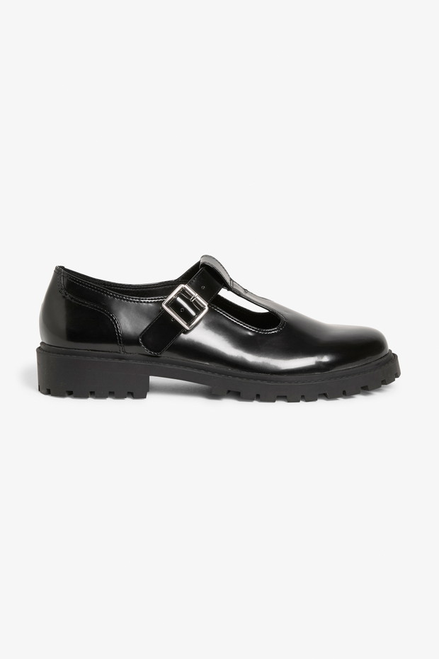 Buty na wiosnę Monki, około 150 zł