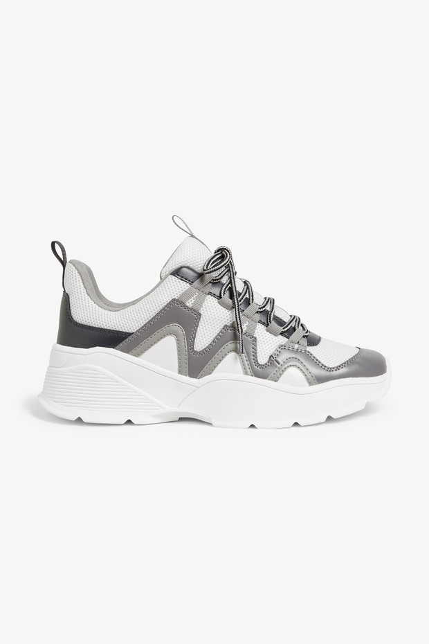Buty na wiosnę Monki, około 150 zł