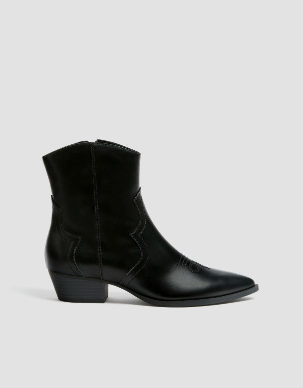 Buty na wiosnę Pull&Bear, 139 zł