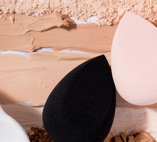 Użytkowniczki TikToka radzą, by zamrozić beauty blender – efekty zaskakują!