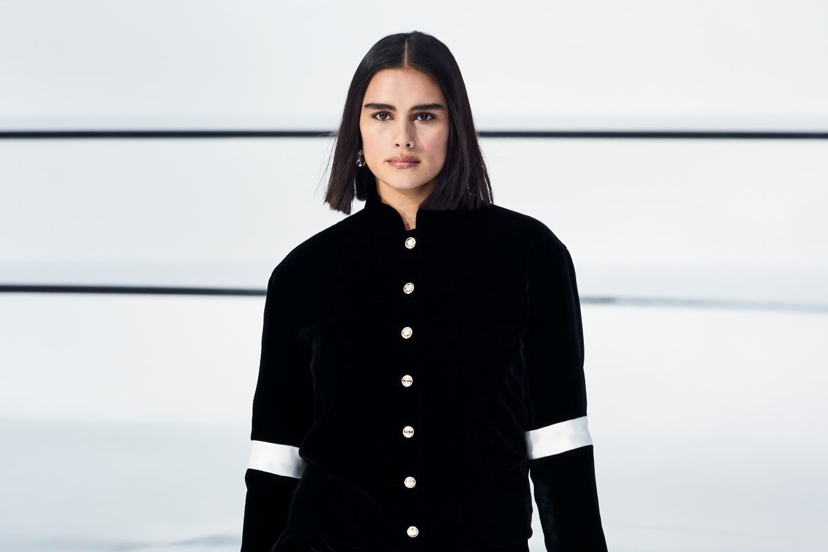 Rewolucja w Chanel? Na wybiegu pojawiła się modelka plus size Jill Kortleve