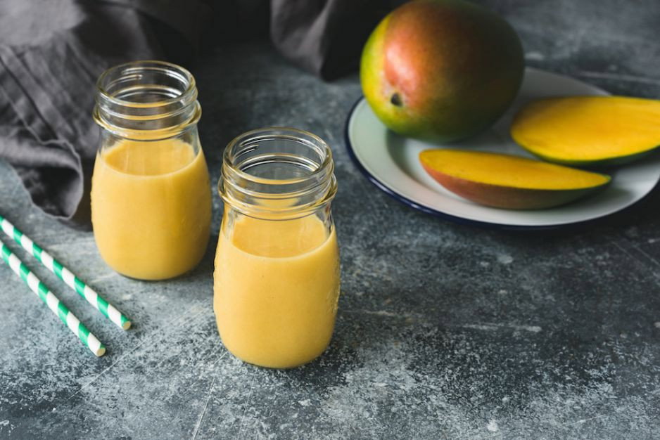 Koktajl z mango na 3 sposoby. Proste, pyszne i zdrowe przepisy