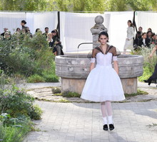 Fashion week w Paryżu i Londynie odwołany z powodu koronawirusa. Tydzień mody w Mediolanie przełożony na później