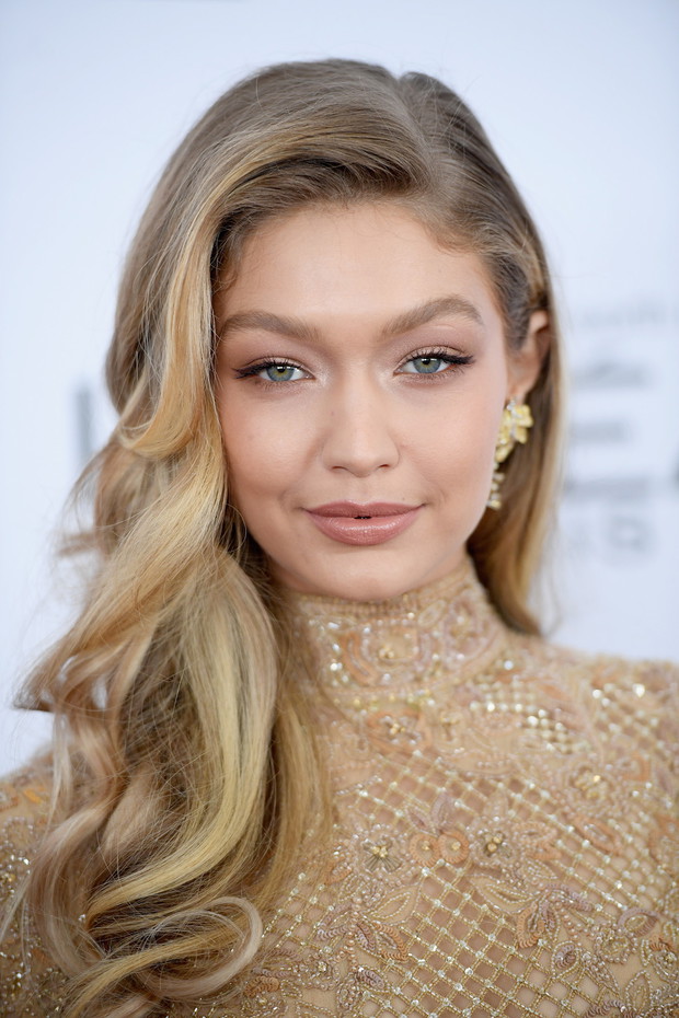 Makijaż dla blondynek: Gigi Hadid