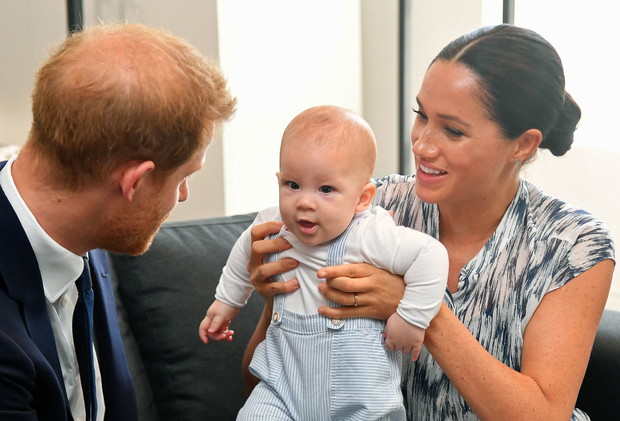 Meghan Markle, książę Harry i mały Archie.