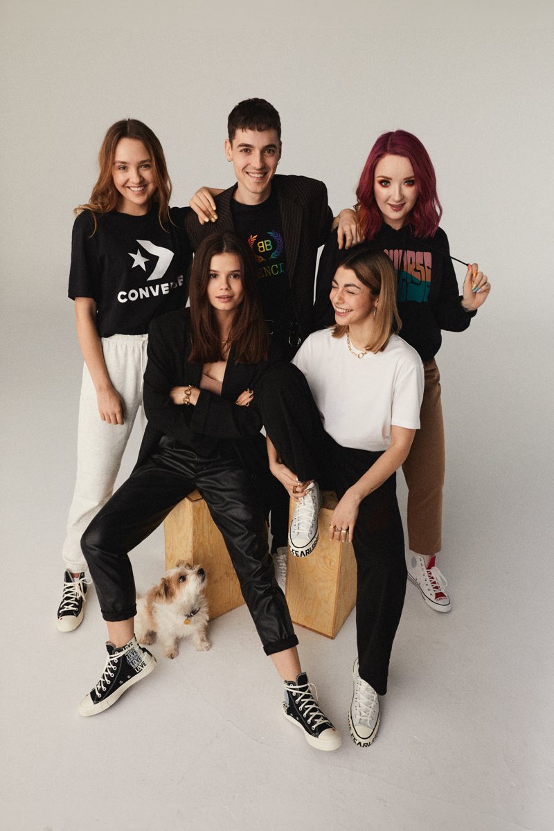 Bohaterowie okładki pierwszego wydania Glamour Unicorn: (góra od lewej) Kate Zacharzewska, Radek Pestka, Red Lipstick Monster , (dół od lewej) Pola Bogdańska i Tycjana