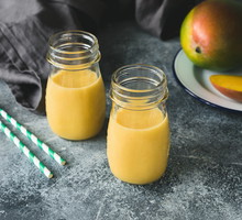 Koktajl z mango na 3 sposoby. Proste, pyszne i zdrowe przepisy