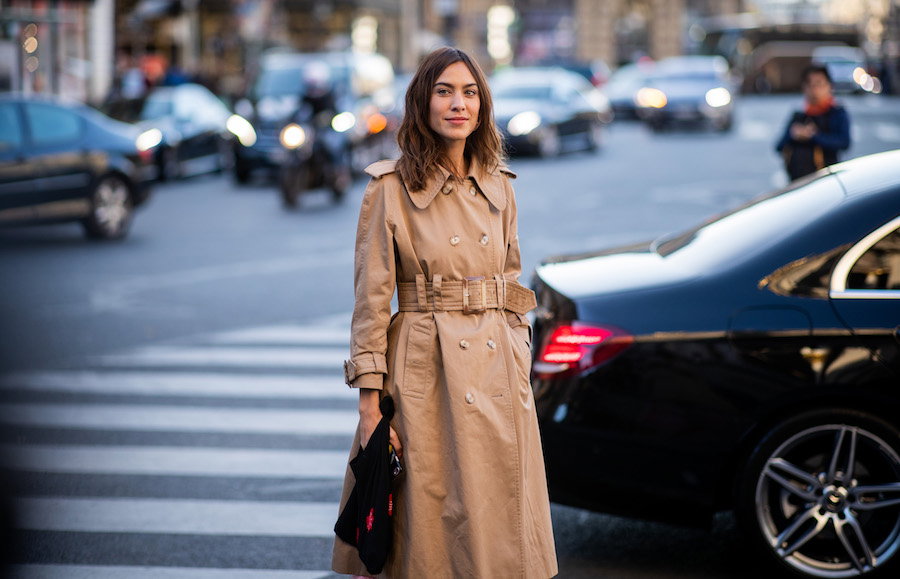 Street Style : Paris Fashion Week Womenswear Spring/Summer 2019 : Day Eight