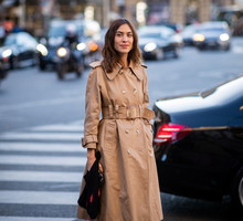 Street Style : Paris Fashion Week Womenswear Spring/Summer 2019 : Day Eight