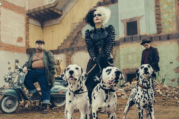 Premiera obrazu „Cruella” planowana jest na 28 maja 2021 roku.