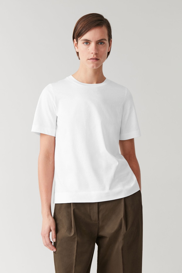 T-shirt COS, około 132 zł