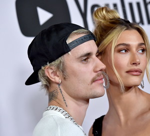 Justin Bieber i Hailey Baldwin pokażą, jak wygląda ich codzienność w nowym serialu! Gdzie oglądać „The Biebers on Watch"?