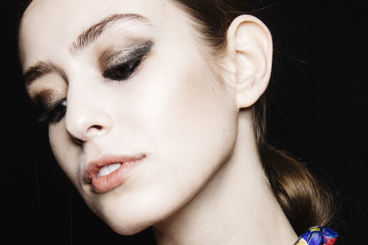 Makijaż smokey eyes