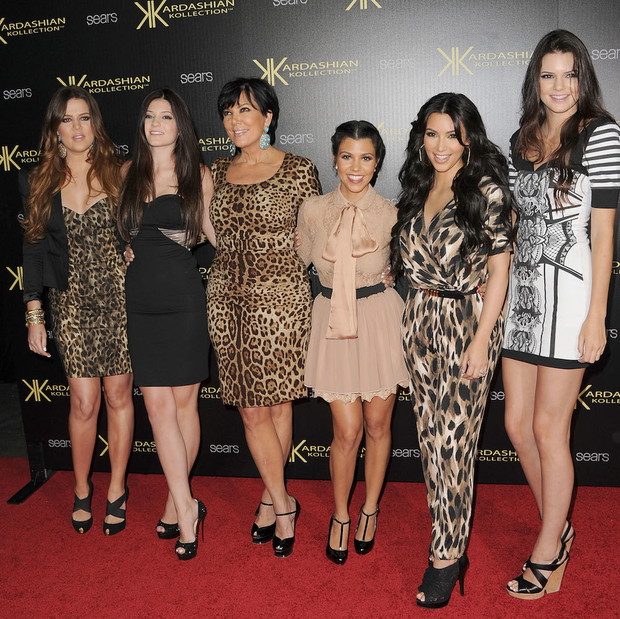 Khloe, Kylie, Kris, Kourtney, Kim i Kendall w 2011 roku