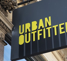 Urban Outfitters w Polsce – znamy dokładną datę otwarcia pierwszego sklepu w naszym kraju!