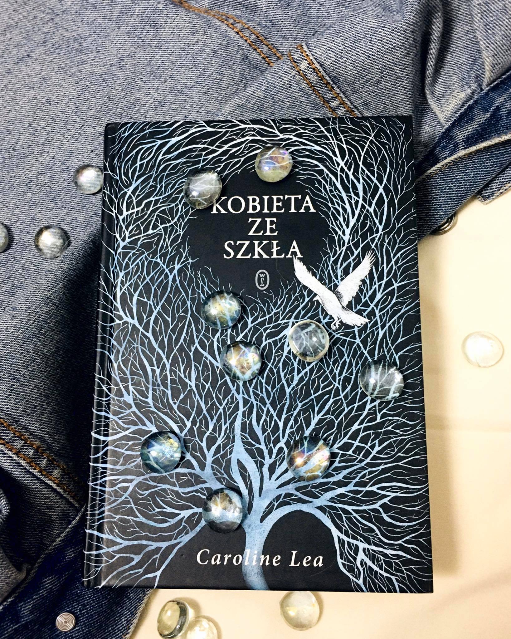 Klub Książkowy Glamour: Nasze czytelniczki przeczytały książkę „Kobieta ze szkła” Caroline Lea