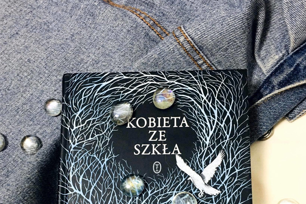 Klub Książkowy Glamour: Nasze czytelniczki przeczytały książkę „Kobieta ze szkła” Caroline Lea