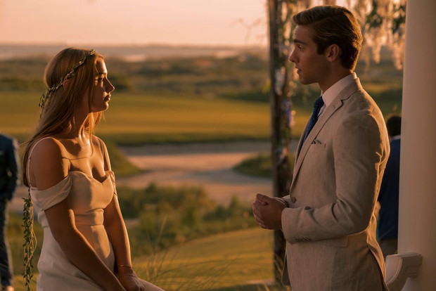 „Outer Banks” – Madelyn Cline i Austin North