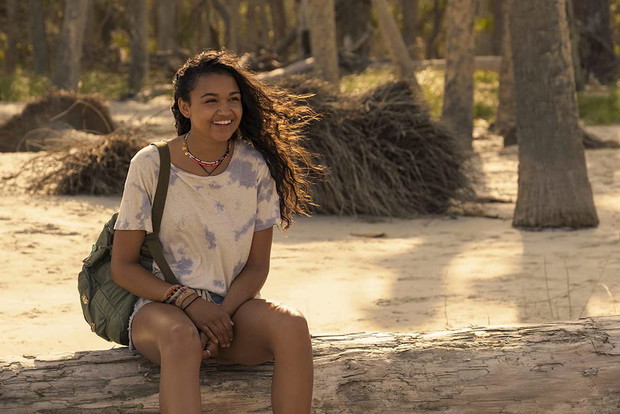 „Outer Banks” – Madison Bailey