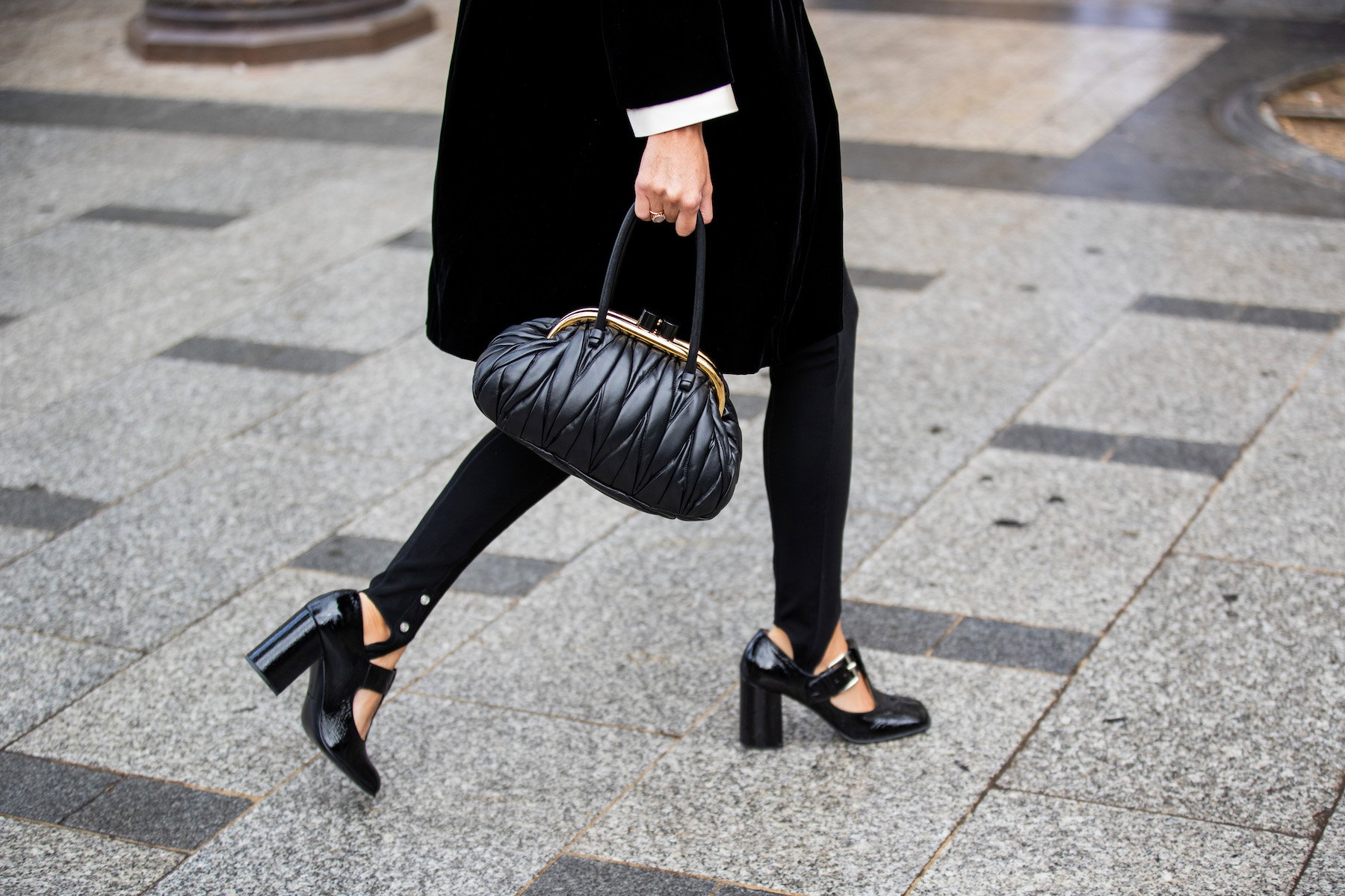 Mary Jane? Buty, które nosiła Carrie Bradshaw, Cher Horowitz i Alicja z Krainy Czarów, teraz są hitem!