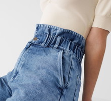 Trendy na lato 2020: Szorty z wysokim stanem. Gdzie kupić najpiękniejsze modele?
