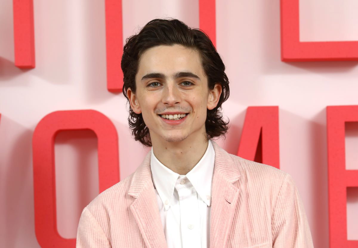 Timothée Chalamet ma nową dziewczynę?! Paparazzi „przyłapali” go na czułościach z Eizą González. Są parą?