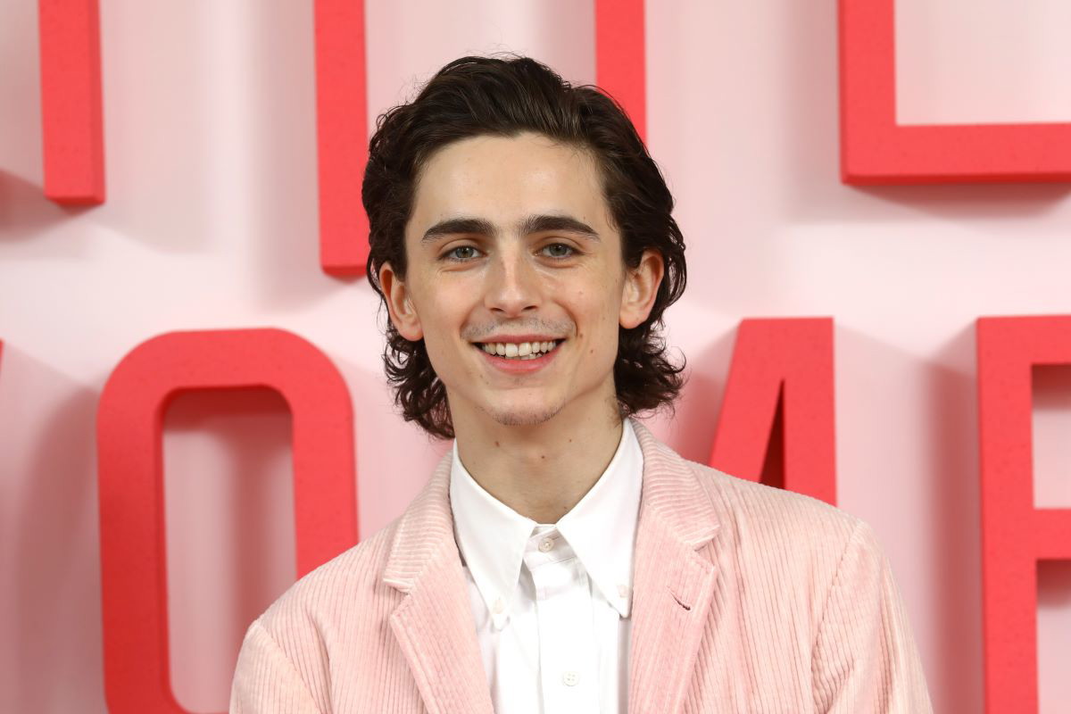 Timothée Chalamet ma nową dziewczynę?! Paparazzi „przyłapali” go na czułościach z Eizą González. Są parą?