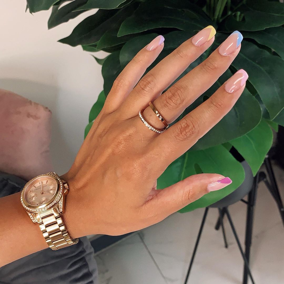 Modne paznokcie na lato 2020: 5 trendów w manicure, które będziecie widzieć wszędzie. I jeszcze więcej inspiracji na zdjęciach!