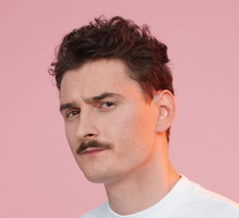 Dawid Podsiadło wypuścił Małomiasteczkowy Merch! Co można kupić?