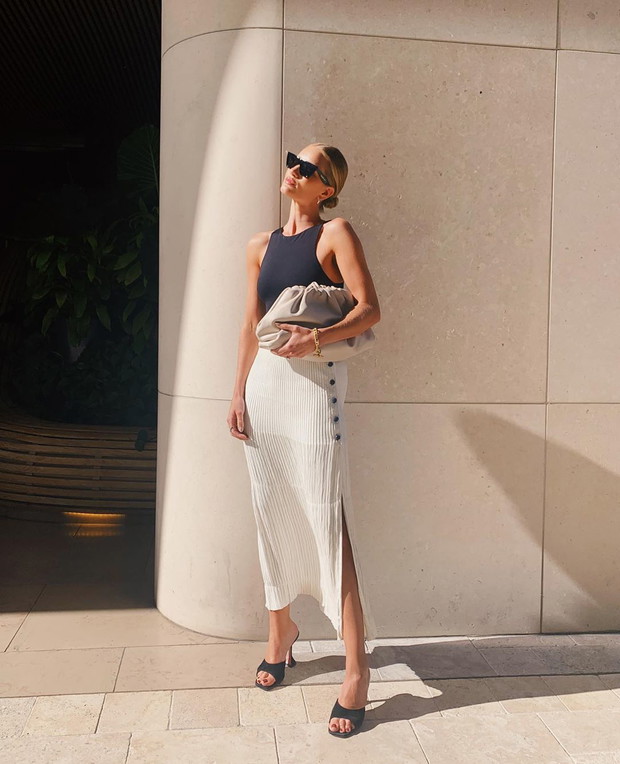 Stylizacyjne triki Rosie Huntinton-Whiteley: Bazy garderoby spokojnie szukaj w sieciówkach.