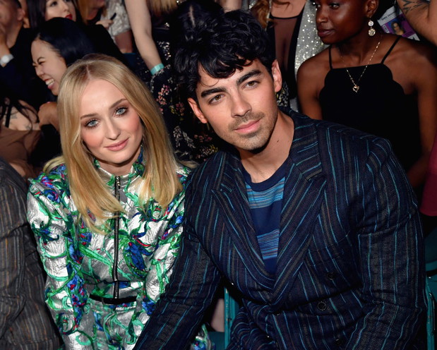 Sophie Turner i Joe Jonas są już rodzicami.