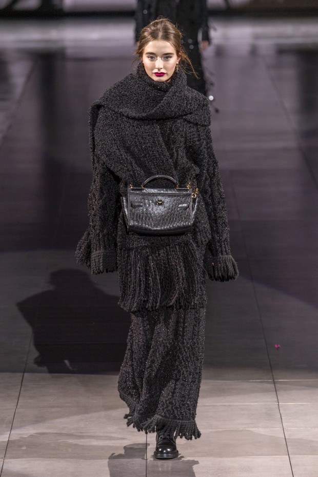 Trendy jesień-zima 2020/21: Czerń od stóp do głów / Dolce & Gabbana