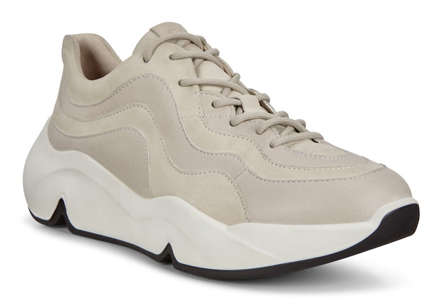Chunky sneakers marki Ecco – modne sneakersy na jesień 2020.