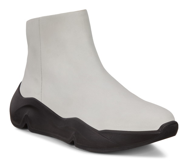 Chunky sneakers marki Ecco – modne sneakersy na jesień 2020.