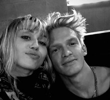 Miley Cyrus i Cody Simpson rozstali się!