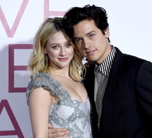 Cole Sprouse również zabrał głos w sprawie rozstania z Lili Reinhart. Jego słowa wzruszą Was do łez