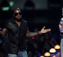 Kanye West zdradził, dlaczego przerwał przemowę Taylor Swift podczas MTV VMA w 2009 roku. Zaskoczeni?
