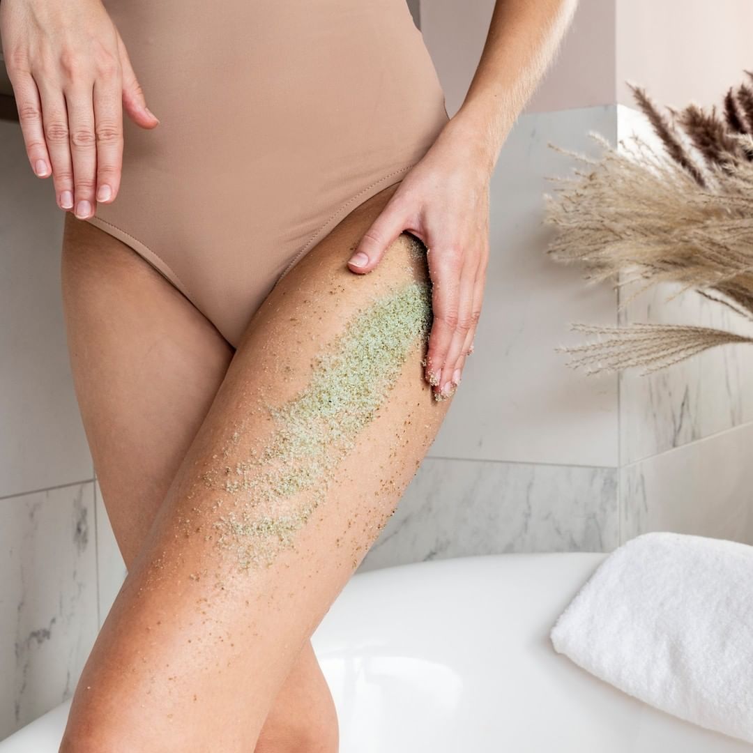 Domowy peeling: 5 niezawodnych peelingów do twarzy, ust i ciała