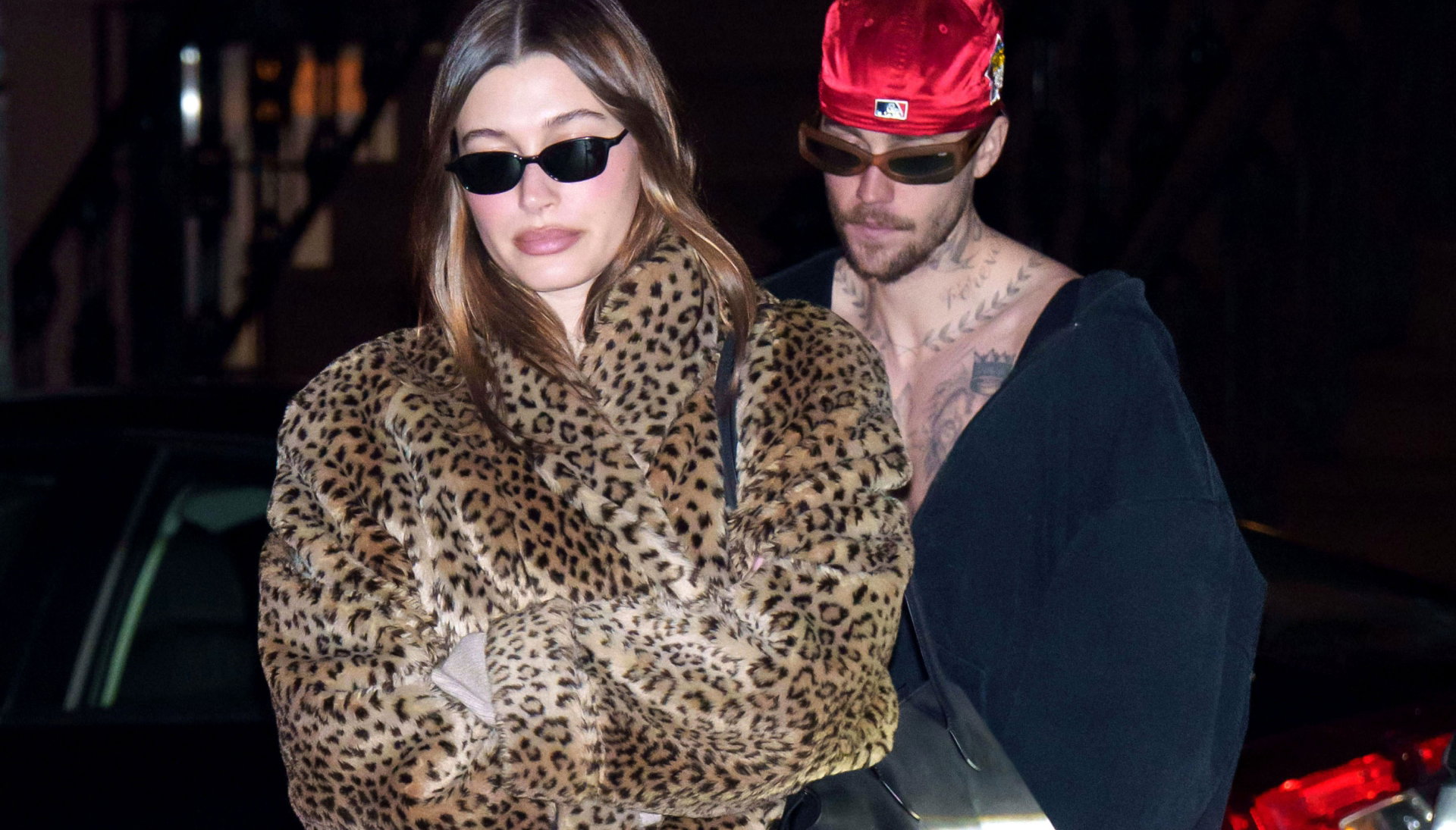 szary kardigan hailey bieber