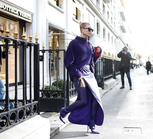 Ubierz się jak Hailey Bieber. 10 rzeczy w stylu gwiazdy, które ty też możesz mieć!