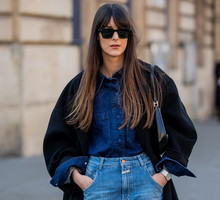 Street Style : Day Eight - Paris Fashion Week - Womenswear F/W 2022-2023