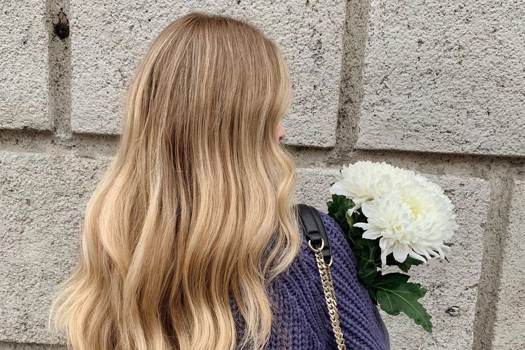 Jak dbać o włosy blond? I jakich rzeczy zdecydowanie NIE robić, żeby ich nie zniszczyć?