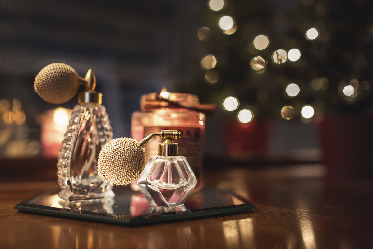 Kiedy perfumy tracą ważność i wietrzeją? Wiemy, kiedy powinno się przestać ich używać