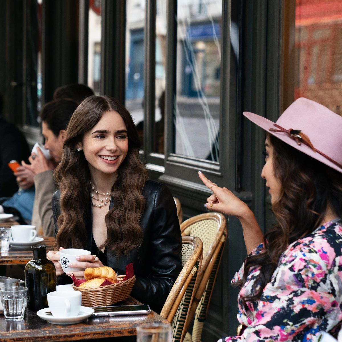 „Emily w Paryżu”: Lily Collins odpowiedziała na krytykę serialu. „To zniechęcające” – wyznała